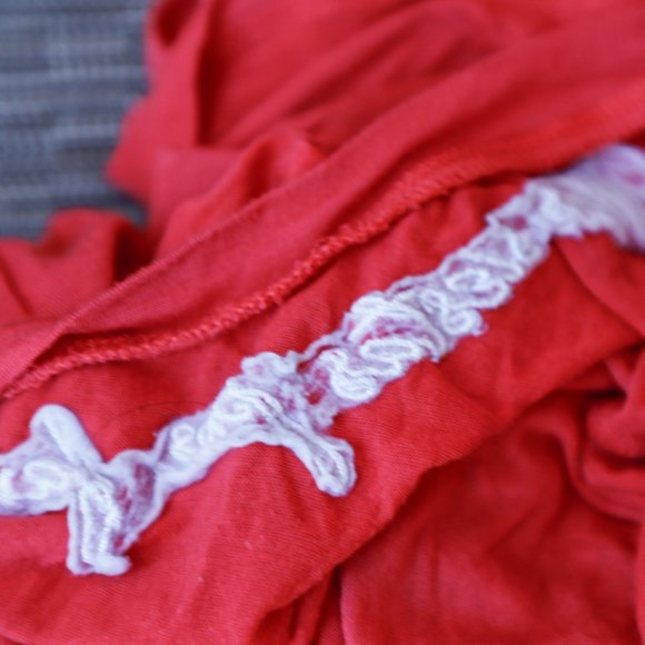 Mas Siestas Por Favor Embroidered Short Sleeve Tee - Picture 7 of 10